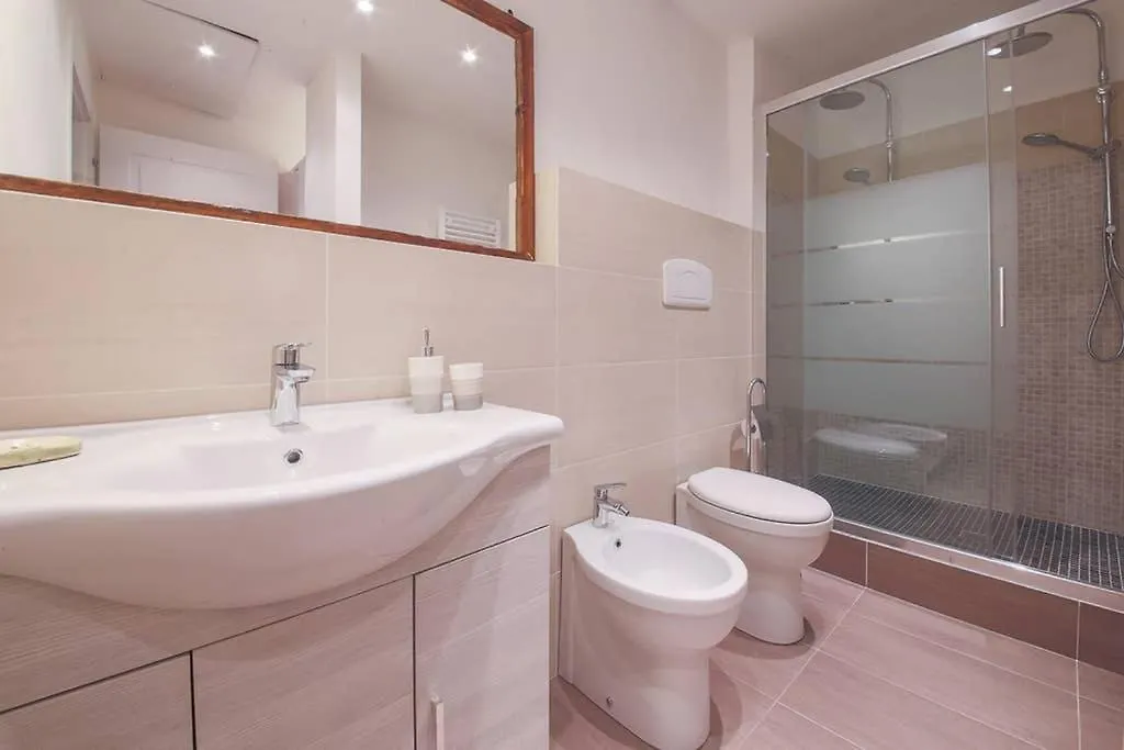 Alfani Charming Suite Florence Italy